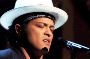 bruno mars,kennedy center honors,uj,hes so handsome,kch,i weep,shysbrus,his teeth are so perfect,the way he sung so lonelyi cry