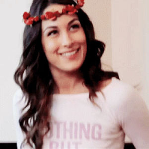 brie bella,bella twins,wwe,i dont know,barraging,to cute