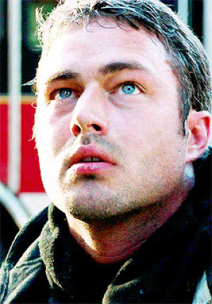 taylor kinney,anxious,chicago fire,hot,actor,taylor,concerned,glove,kelly severide,do not go to wwwlemonpartybiz,chf