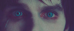 zombie,r,blue eyes,nicholas hoult,warm bodies