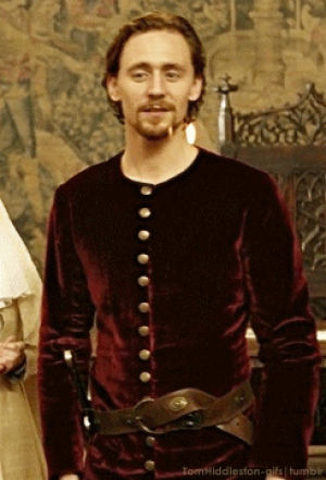 tom hiddleston,wink,loveual