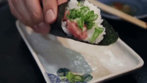 sushi,japanese,japanese food,hand roll