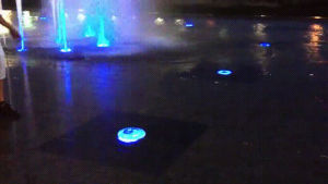 fountain,trippy,frisbee