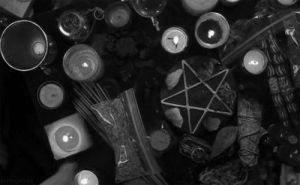 wicca,movie,the craft,pentacle,black and white,witch,candles