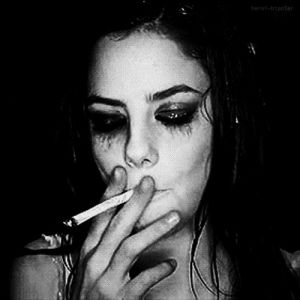 kaya scodelario,inhale,tv,weird,creepy,smoke,skins,strange,cigarette,insane,skins uk,effy stonem,effy