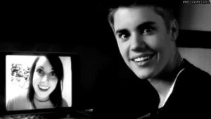 overly attached girlfriend,creepy smile,laina,smile,justin bieber,jb,beliebers