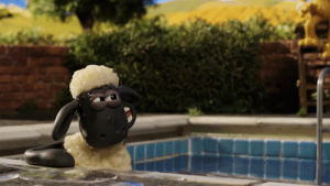 shaun the sheep,farmers llamas,llama,animation,water,pool,swimming,splash,aardman,shaunthesheep
