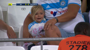 little girl,om,sports,soccer,sad,crying,cry,sadness,toulouse,ligue 1,toulouse fc,tfc
