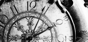 goth,clock,coraline,black and white,time,dark,death,numbers,tick,grundge,old vintage,tock