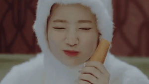 k pop,dahyun,twice,kpop,adorable,eating,bunny,rabbit,tt,aegyo,carrot