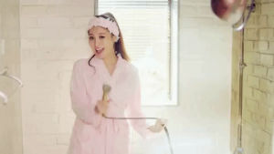 shower,yura,singing in the shower,kpop,wink,winking,girls day,k pop