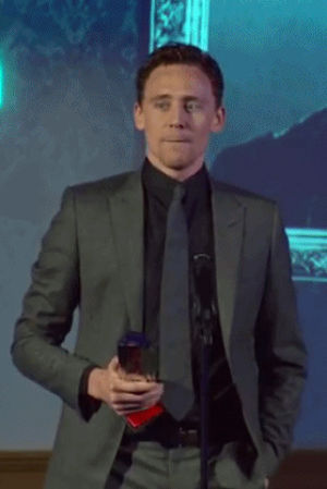 tom hiddleston,hiddleston,hiddles,hiddlestoner