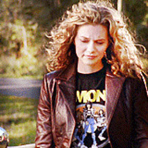 Peyton Sawyer Gif Find On Gifer