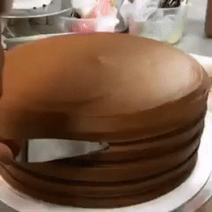 satisfying,cake,icing