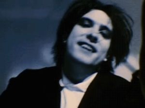 robert smith the cure in betweeen days