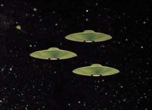 spaceship,flying saucer,vintage,scifi,science fiction,ufo,spaceflight,bye,see ya,space ships,flying away