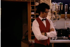 the it crowd,it crowd,waiter,tv,funny,fall,drink,alcohol
