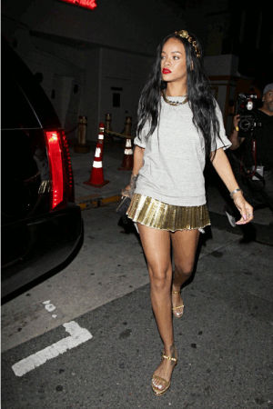 lipstick,ymcmb,heels,love,fashion,rihanna,beauty,hair,swag,new york,dope,dress,sneakers,rihanna s,outfit,brunette,young money,cute girl,hairstyle,beautiful girl,fashion girl,swag girl,dope girl