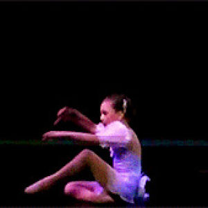 29+ Maddie Ziegler Cry Dance Pictures