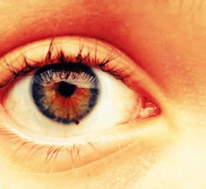 eyes,blue eyes,green eyes