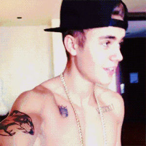 justin bieber,love,lovey,handsome,tattoos,canadian,believe,snapback,gold chain,fitz and the tantrums,taking down