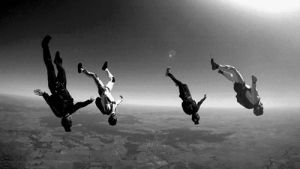 bw,dope,creative,great,skydiving