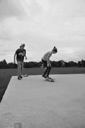skateboarding,wow,great,sick,trick,we,skater,2 person