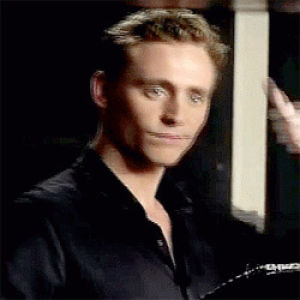 tom hiddleston,thumbs up,no problem,np