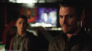 Stephen amell hunt GIF - Find on GIFER