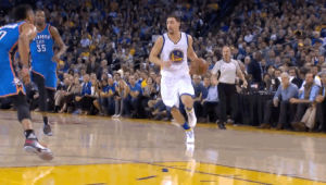 klay thompson,golden state warriors,lay up,fake pass,fake out