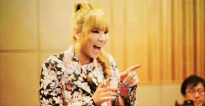 hysterically laughing,kpop,laughing,2ne1,cl