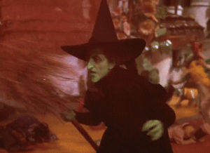 wicked witch of the west,judy garland,dorothy,movie,old,the wizard of oz
