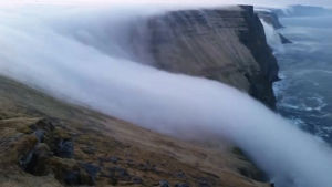 waterfall,fog