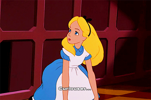 Альтушка алиса анимация. Алиса Реверанс. Поклон Алиса. Алиса в стране чудес гиф. Алиса в стране чудес гифка.