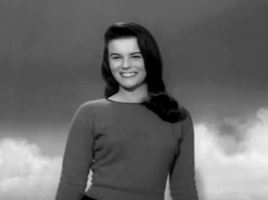 Ann R Gif Ann GIFs - Get the best gif on GIFER