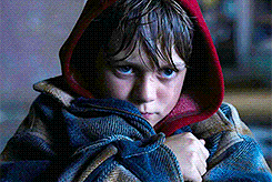 Ty simpkins GIF - Conseguir o melhor gif em GIFER