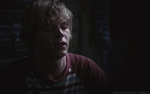 emma roberts and evan peters kissing gifs