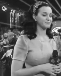 Gif Di Katy Perry Elmo Blink's Dougal Wilson Creates Friendly Giants