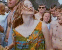 GIF danse, vintage, woodstock, les meilleurs GIFs animés festival, hippie girl, les années 1960, jeune fille, télécharger gratuitement rétro, danser, les 60èmes, musical, jeunes filles, hippie, musique, musica, chica 