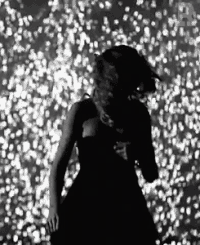 Порно жалаңаш және сексуалды қыздар көшедегі порно видео жігіттерді толқытады