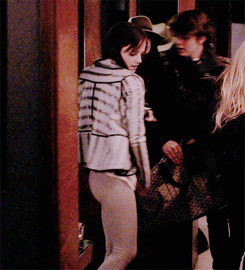 Emma watson the bling ring GIFs Get the best gif on GIFER