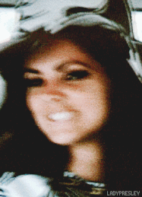 Priscilla presley GIFs - Hole dir die besten GIFs auf GIFER