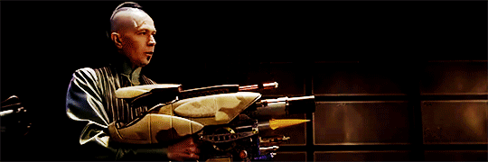 The fifth element bruce willis gary oldman GIF on GIFER - by Oghmalas