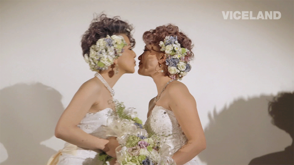 Animated GIF wedding, passionate kiss, free download parejas, anniversary, ...